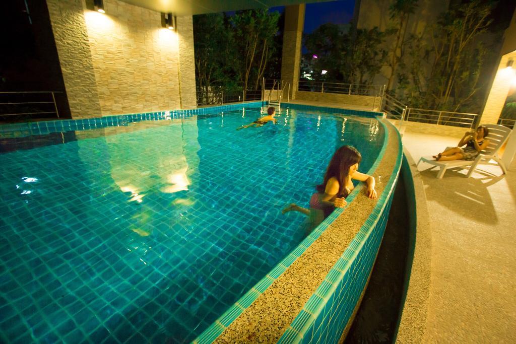 Bb Garden Resort Банкок Екстериор снимка